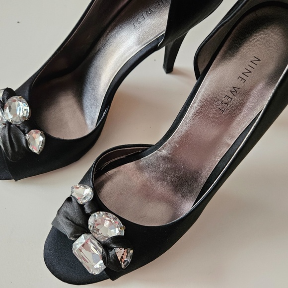 Nine West D'Orsay Black Gemstone Satin Heels Size 7.5 Vintage Style - Picture 7 of 8